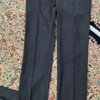 کت و شلوار|لباس|قم, باغ کرباسی|دیوار