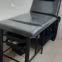 تخت  برای استفاده فیبروز ابرو و کاشت مژه|آرایشگاه و سالن‌های زیبایی|جهرم, |دیوار