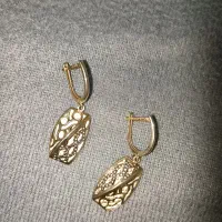 گوشواره ۱۵۰ بالا تابلو