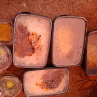 فروشنده خانم برای فست فود