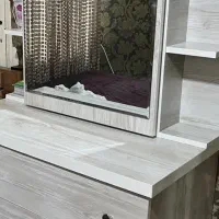 تخت و میز آرایش