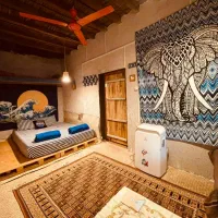 اقامتگاه بوم‌گردی خانه خورشید نزدیک دریا|اجارهٔ کوتاه‌مدت آپارتمان و سوئیت|هرمز, |دیوار