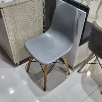۲ عدد صندلی در حدنو