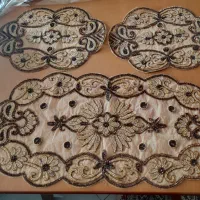 رومیزی سنگ دوزی شده