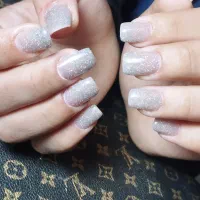 کاشت ناخن مانیکور و پدیکور|خدمات آرایشگری و زیبایی|ایلام, |دیوار