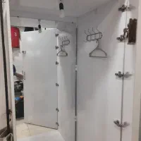 اتاق پرو و قفسه و رگال و مانکن و دزد گیر و تگ...