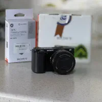 دوربین سونی Sony ZV-E10 با لنز کیت 16-50 mm در حد