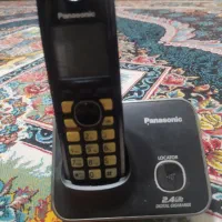 یک دستگاه تلفن پاناسونیک بفروش می رسد