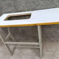 میز چرخ خیاطی|لوازم خیاطی و بافتنی|تربت‌حیدریه, آغوی|دیوار