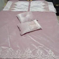 رو تختی کاملا سالم و شیک