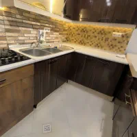 ۹ متر کاببنت بالا و پایین و ۲ متر جزیره