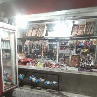 کارگر دکه شیفت شب