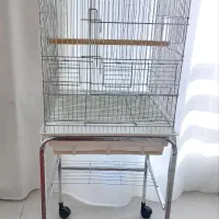 قفس با پایه