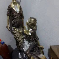 مجسمه رزین خانم و اقا