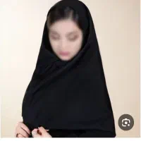 تعدادی مقنعه مشکی