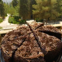 کیک داغ و تازه