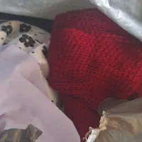 یه کیسه لباس در حد نو قابل استفاده اکثرا زنانست