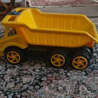 کامیون بزرگ|اسباب‌بازی بچه|رباط‌کریم, مسکن مهر آبشناسان|دیوار