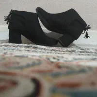 نیم پوت سویت مشکی زنانه پشت منگوله دار در حد