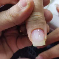 آموزش کاشت ناخن