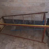 چهارپایه آهنی