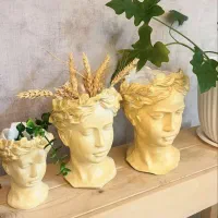 مجسمه و گلدان کادویی هنری