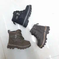 بوت بچگانه مناسب ۱ تا ۳ ساله سایز ۲۱ تا ۲۵|کفش و لباس بچه|دیلم, |دیوار