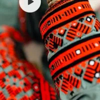 لباس دو رنگ پذیرفته میشود