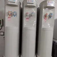 آبسردکن ایستاده و رومیزی