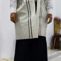 یک عدد چوقا به مبلغ ده میلیون تومان