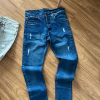 شلوار لی ۲۰۰ تومن به دلیل تغییر شغل|لباس|رشت, بلوار گیلان|دیوار