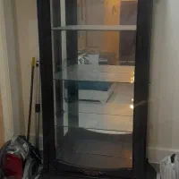 یک عدد بوفه شیشه سالم