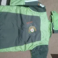 کاپشن|کفش و لباس بچه|قدس, شهر‌قدس|دیوار