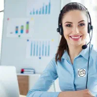 کارشناس فروش تلفنی خانم