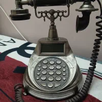 تلفن کلاسیک انتیک خاص قابل استفاده و گاز کوچیک