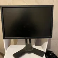 ۴ عدد مانیتور دل