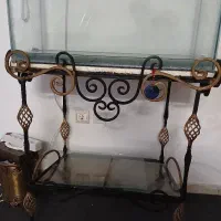 آکواریوم با پایه فرفورژه