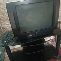 تلویزیون و میز تلویزیون مانیتور کامپیوتر