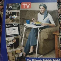 میز مناسب مطالعه و لب تاب