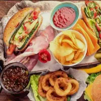 استخدام فست فودکارِ داخل دانشگاه
