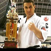 پایگاه قهرمان پروری کیوکوشین کاراته گلبهار