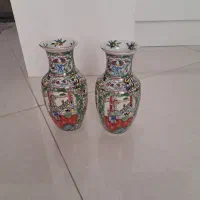 یک جفت گلدان چینی قدیمی نو