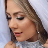 ازدواج آسان(میکاپ عروس با خدمات ویژه)