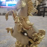 مجسمه اسب