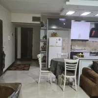 اجاره سوییت کوتاه مدت هست و ساعتی اجاره داده نمیشه|اجارهٔ کوتاه‌مدت آپارتمان و سوئیت|شاهین‌شهر, خانه کارگر|دیوار