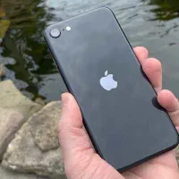 آیفون se2020