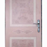 سلام درب چوبی مبلغ ۱میلیون تومان به فروش می‌رسد