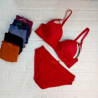 شورت و سوتین