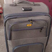 چمدان در حد نو در دو سایز بزرگ و متوسط|کیف، کفش، کمربند|پردیس, فاز ۱۱|دیوار