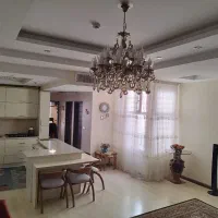 آپارتمان۸۵متری/۲خواب/فول امکانات/۴ساله/سندتک‌برگ